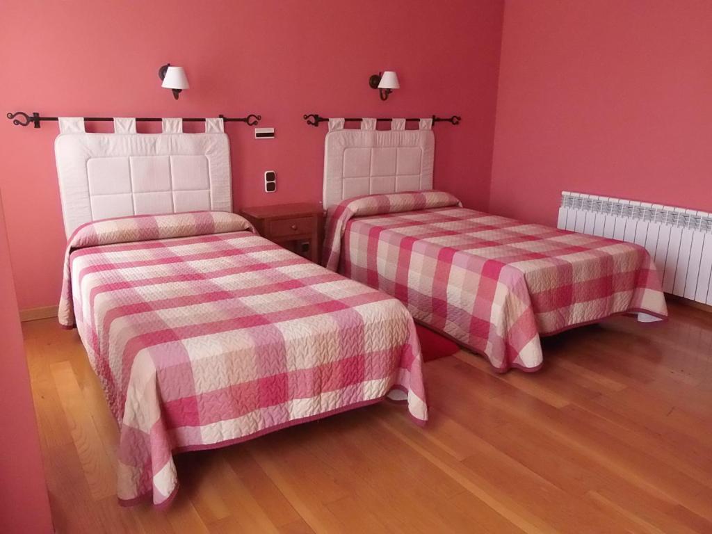 Hostal-Restaurante San Antolin Тордесиляс Екстериор снимка